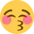 目を閉じて顔にキス